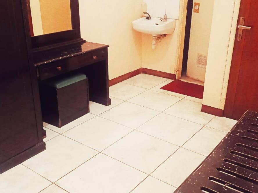 Hotel Wijaya Purwokerto Esterno foto