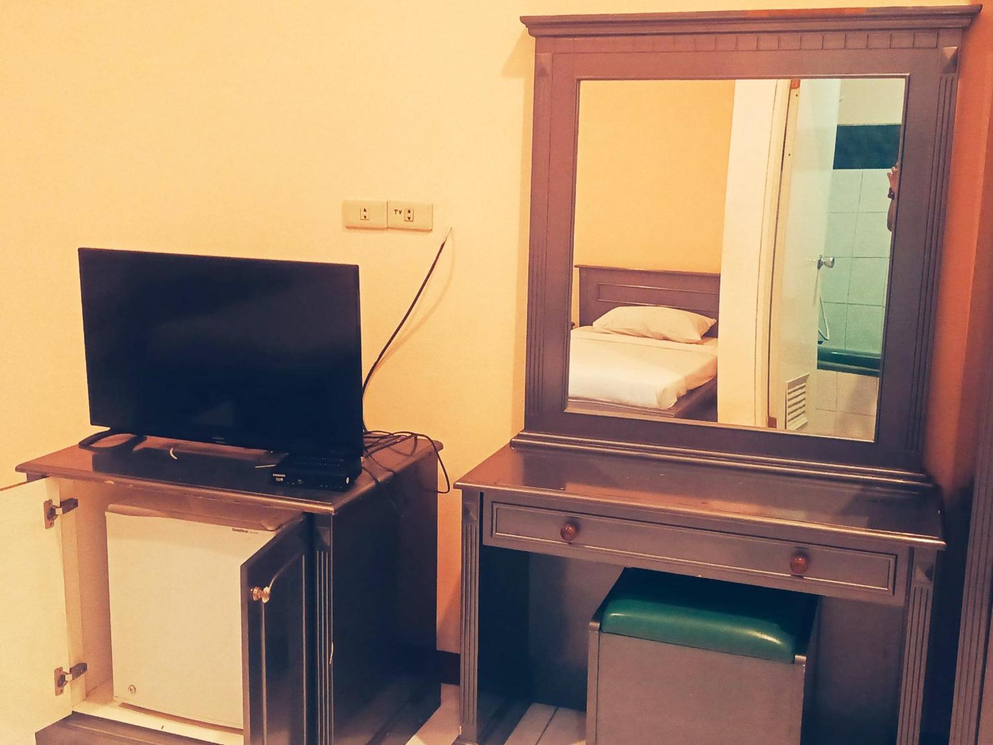 Hotel Wijaya Purwokerto Esterno foto