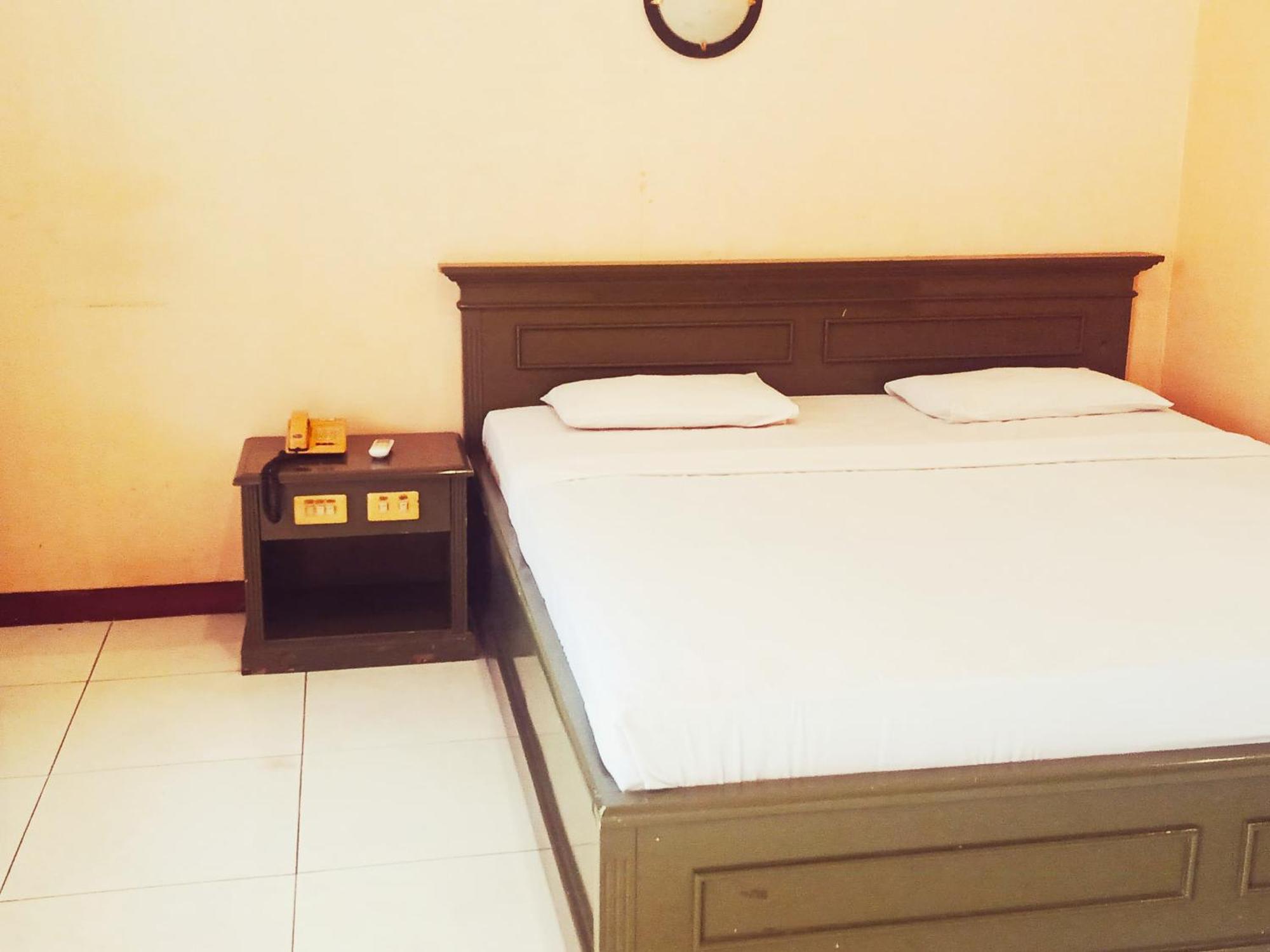 Hotel Wijaya Purwokerto Esterno foto