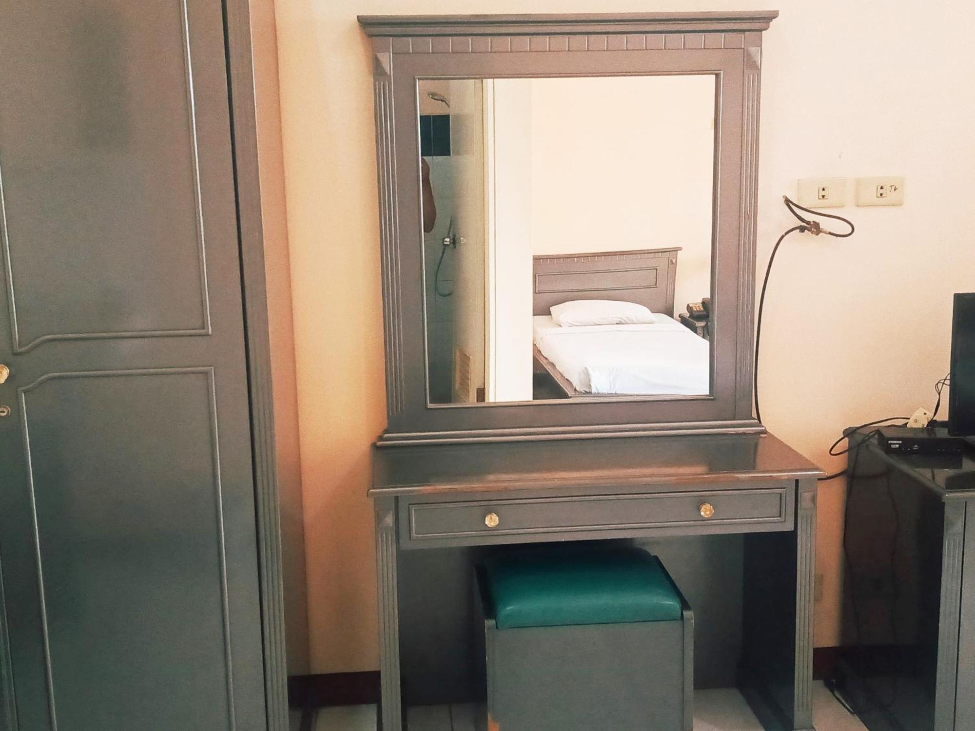 Hotel Wijaya Purwokerto Esterno foto