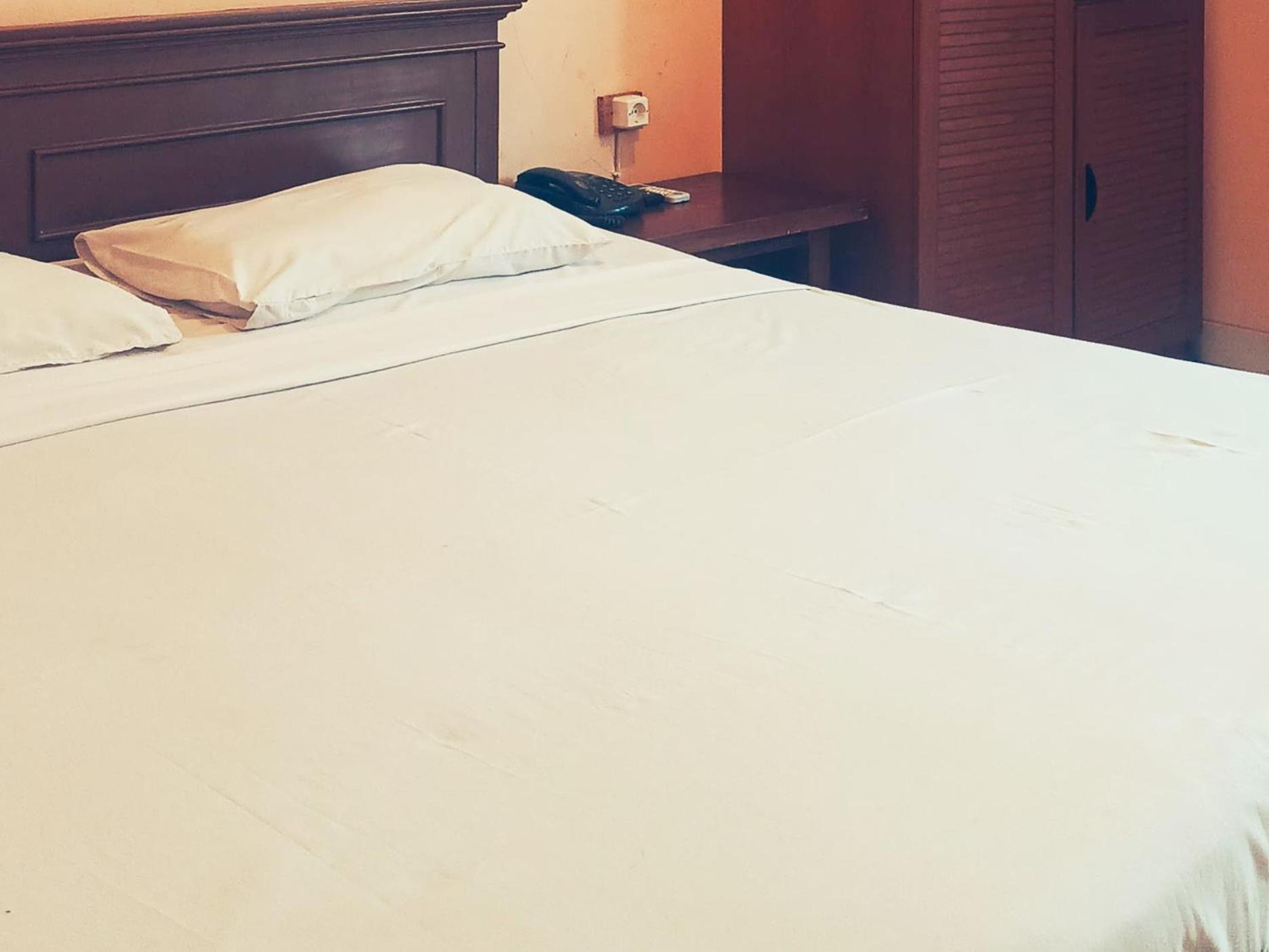 Hotel Wijaya Purwokerto Esterno foto
