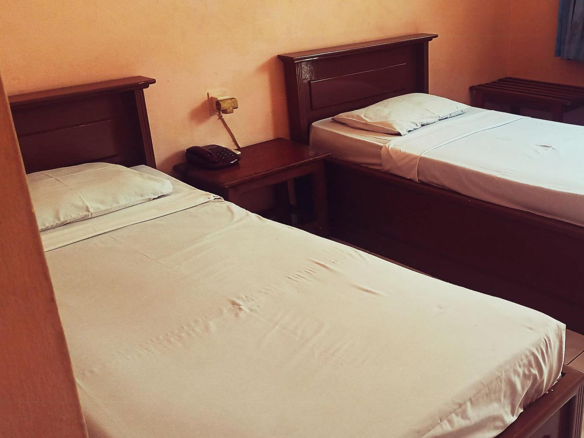 Hotel Wijaya Purwokerto Esterno foto