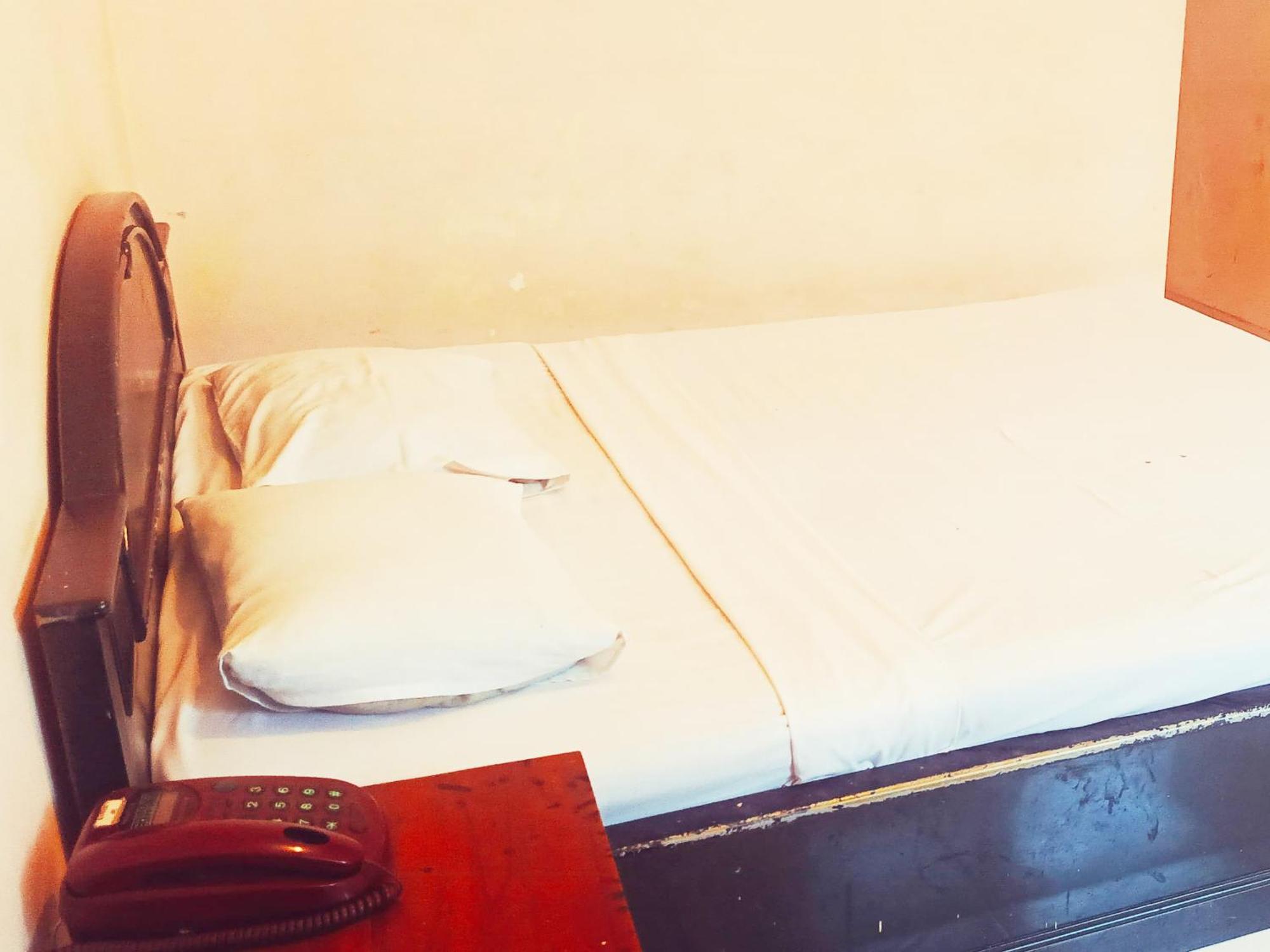 Hotel Wijaya Purwokerto Esterno foto