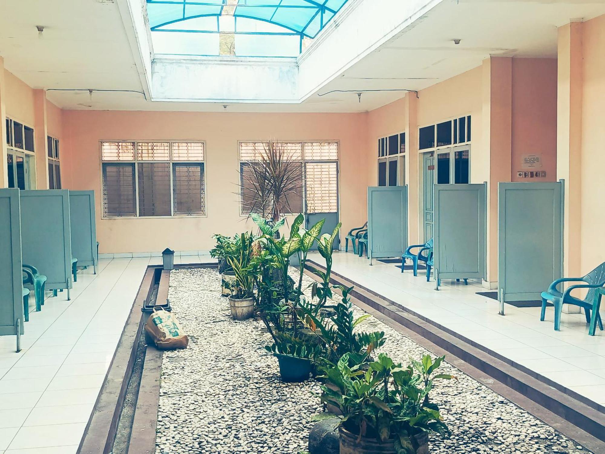 Hotel Wijaya Purwokerto Esterno foto